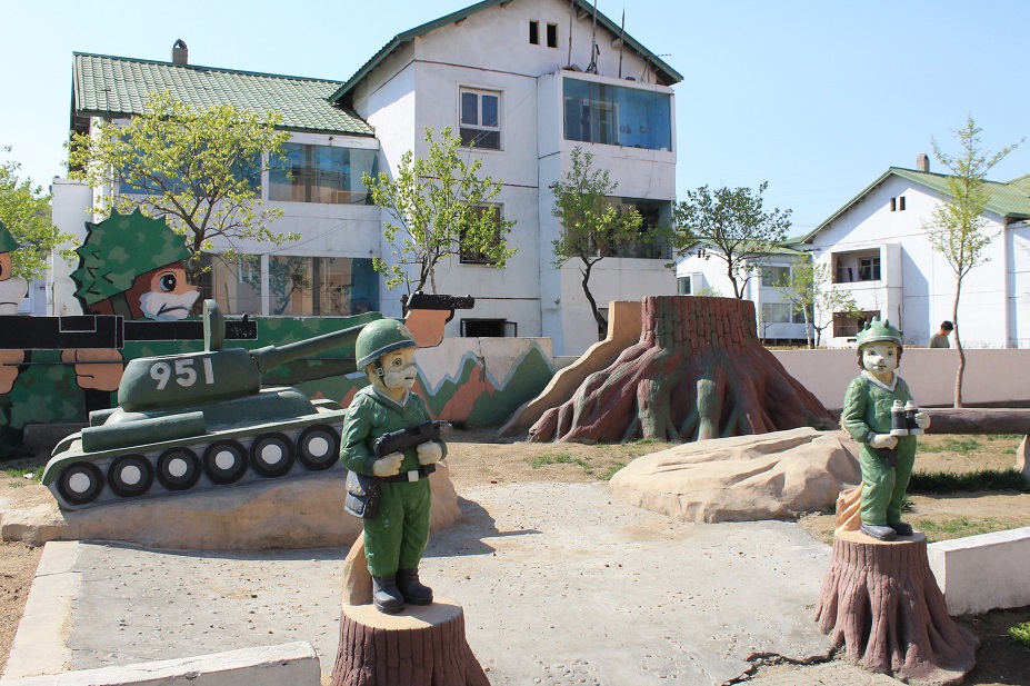 patio recreo norcoreano