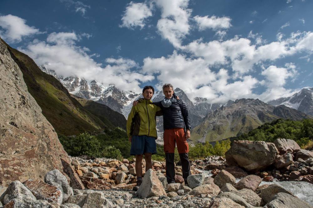 40935990_657467441305173_1923348580634984448_n